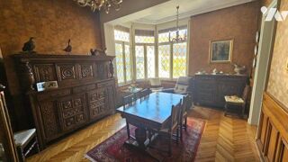  Maison  vendre 8 pices 320 m