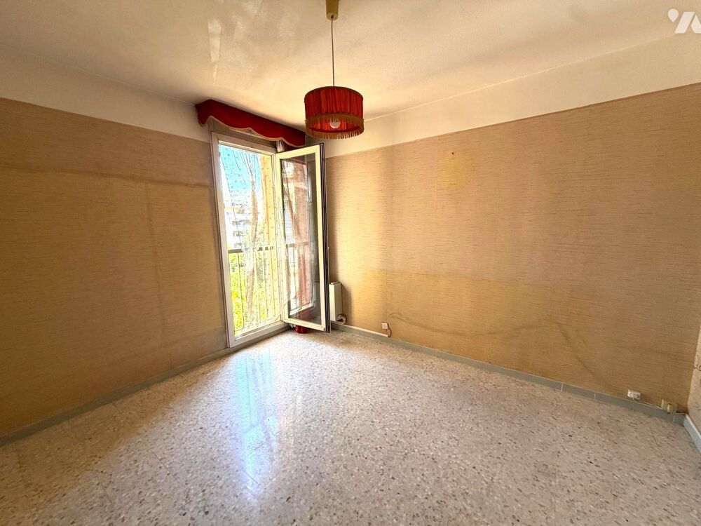 Vente Appartement Appartement T3 d'environ 71 m² avec deux balcons – Résidence sécurisée avec ascenseur Aubagne