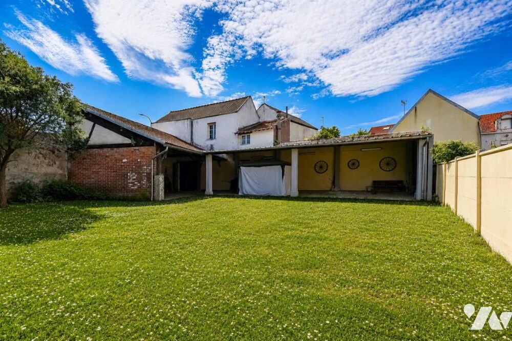 Corps de ferme - Terrain 928m2 - Centre Ville - Maison + dpdces - Division/construction possibles