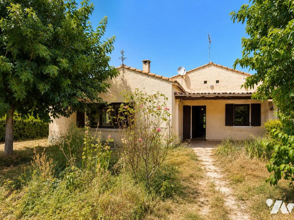 Vente Maison Maison de plain-pied avec dépendances sur un terrain de 1 048 m² Pertuis