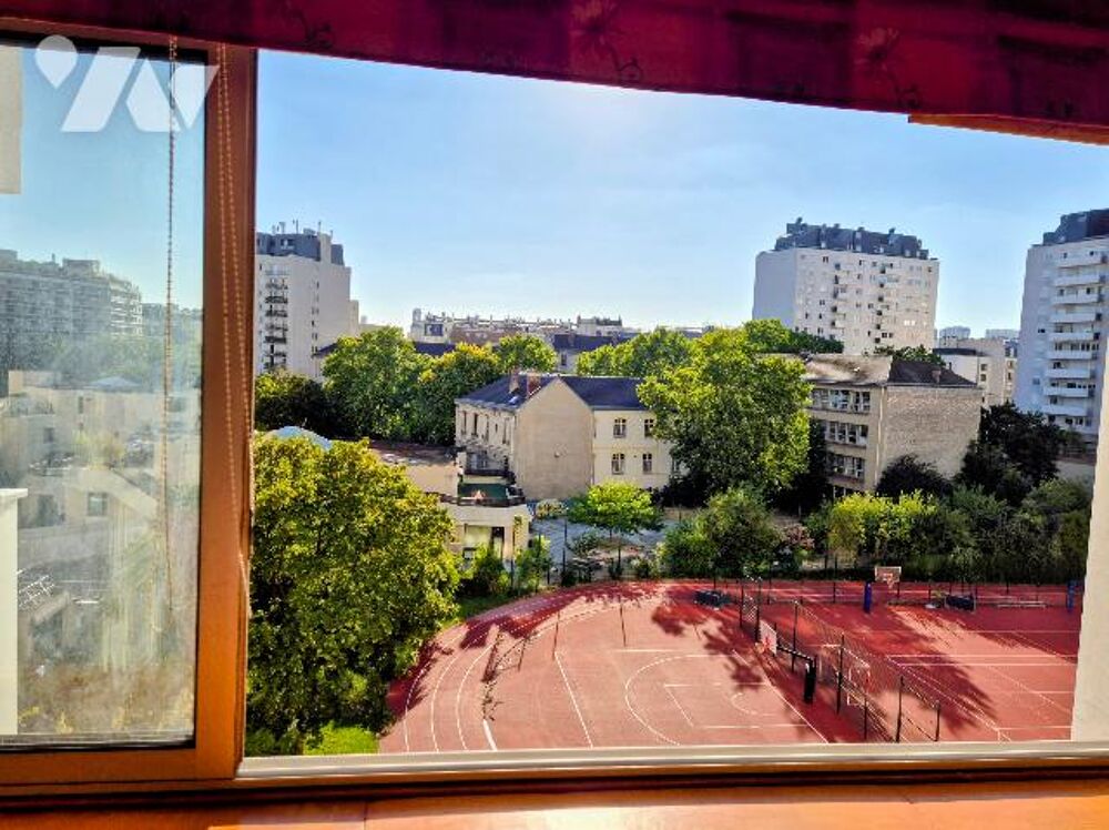 Vente Appartement Paris 15e – Cambronne – Appartement familial 119 m² – Vue dégagée – Parking – À rafraichir. Paris 15