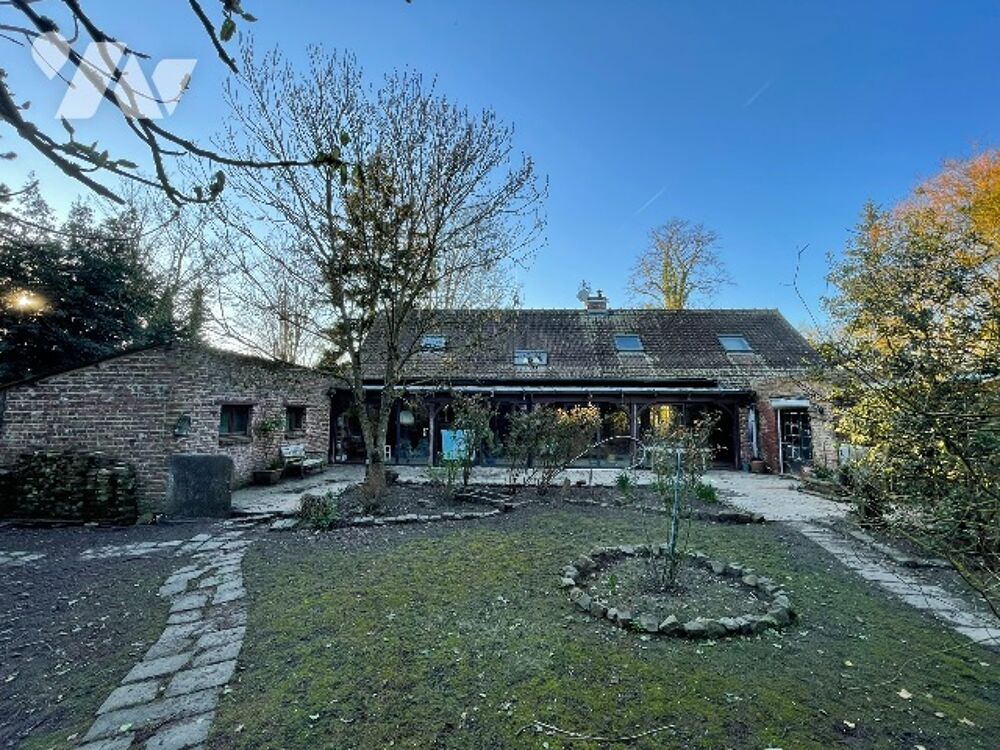 Vente Maison Ferme en U sur 1,5 ha en zone agricole, 140 m² habitables, dépendances, travaux. Bois-grenier