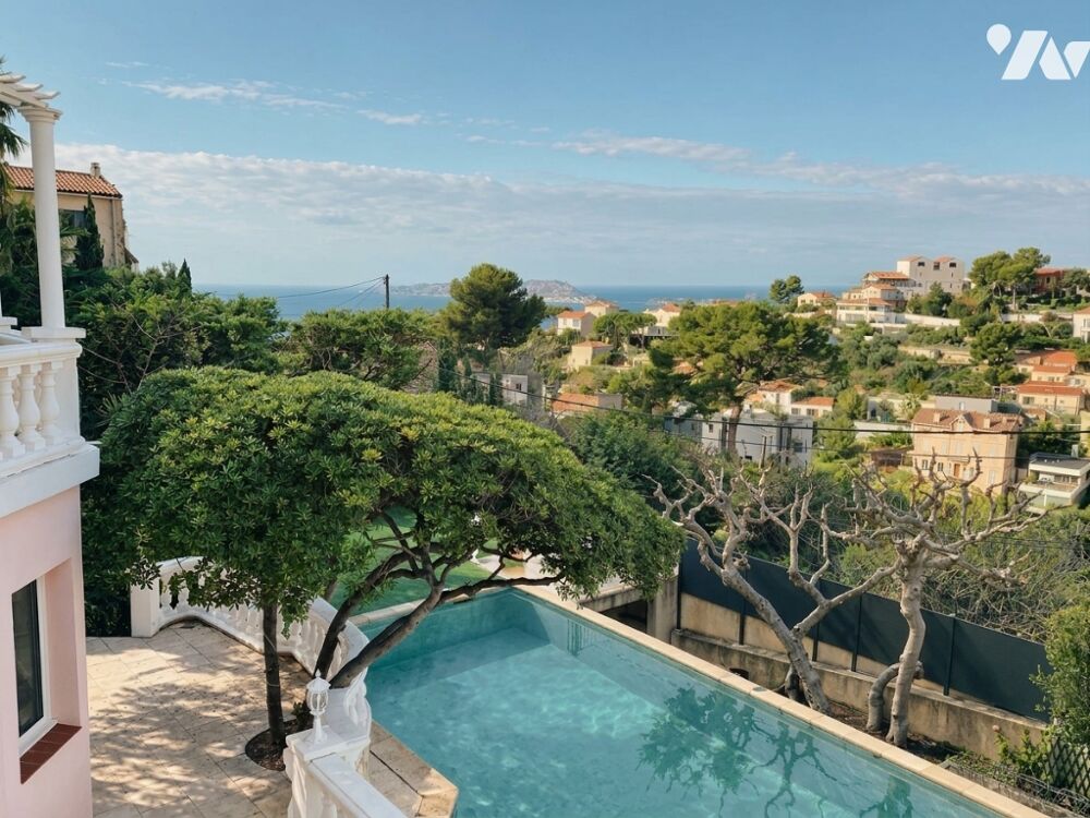 Vente Maison Roucas Blanc, maison vue mer de 182 m² à rénover avec piscine et garage triple Marseille 7