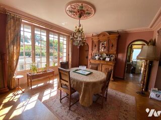  Maison à vendre 10 pièces 242 m²