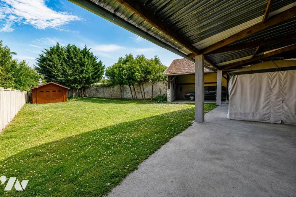 Corps de ferme - Terrain 928m2 - Centre Ville - Maison + dpdces - Division/construction possibles