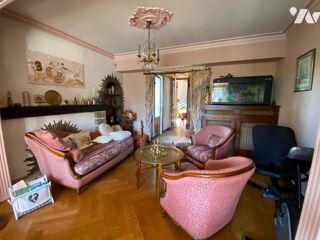  Maison à vendre 10 pièces 242 m²
