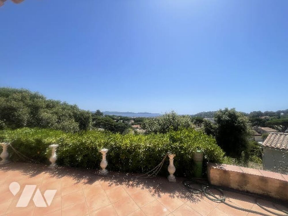 Vente Maison VILLA 4 PIECES SUR 1056 M²DE TERRAIN VUE MER Cavalaire-sur-mer