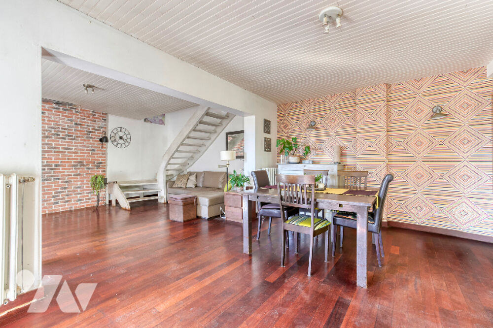 Vente Maison Propriété de caractère avec 2 maisons accolées, 216 m² et terrain de 1 500 m² à Juziers. Juziers