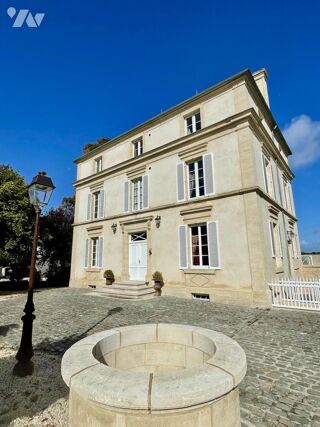  Maison à vendre 11 pièces 272 m²