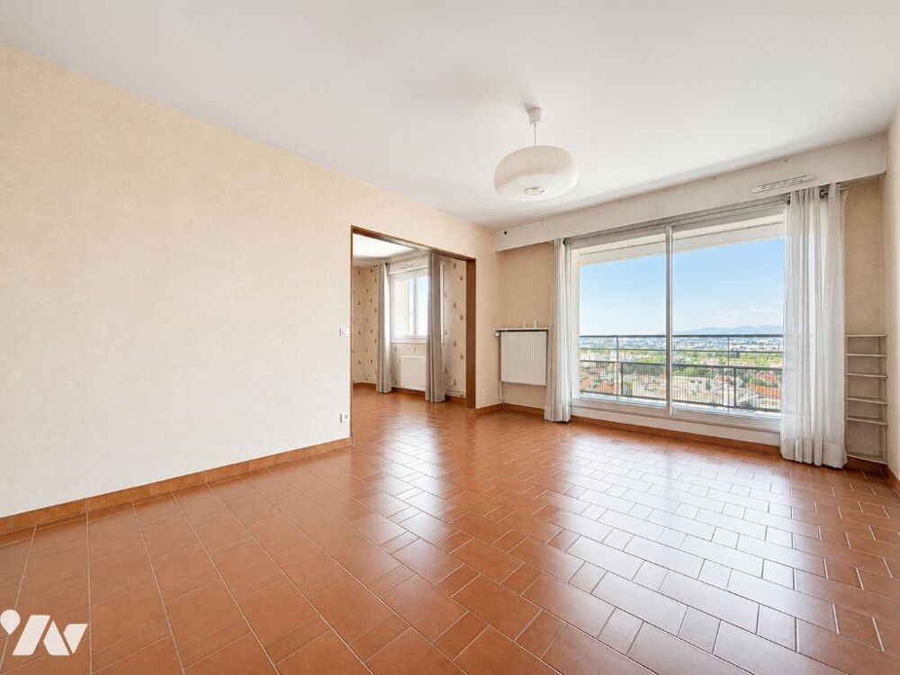 Vente Appartement T4, 78m² au 13eme étage, vue exceptionnelle + garage Vénissieux