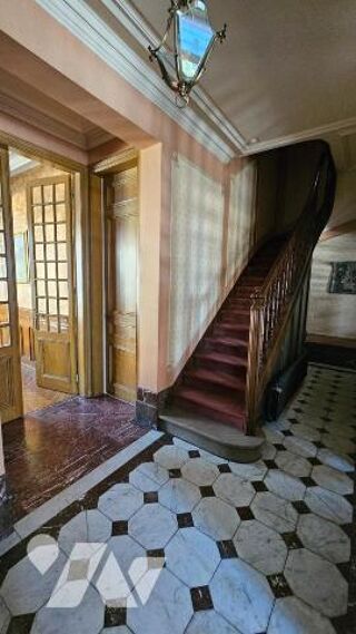  Maison  vendre 8 pices 320 m