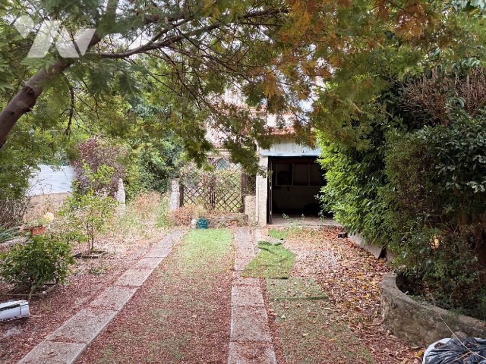 Vente Maison Maison familiale de caractère avec jardin, garage et fort potentiel. Marseille 12