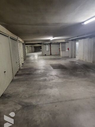  Parking / Garage � vendre 