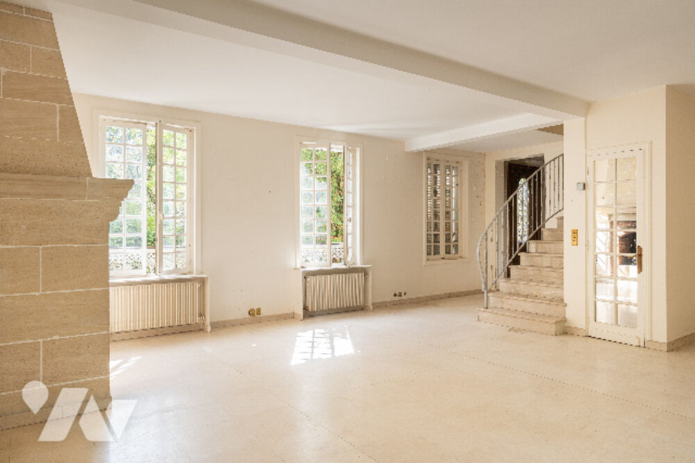 Vente Maison Parc de Maisons-Laffitte, demeure style Napoléon III de 240 m² sur un terrain arboré de 1 400 m². Maisons-laffitte
