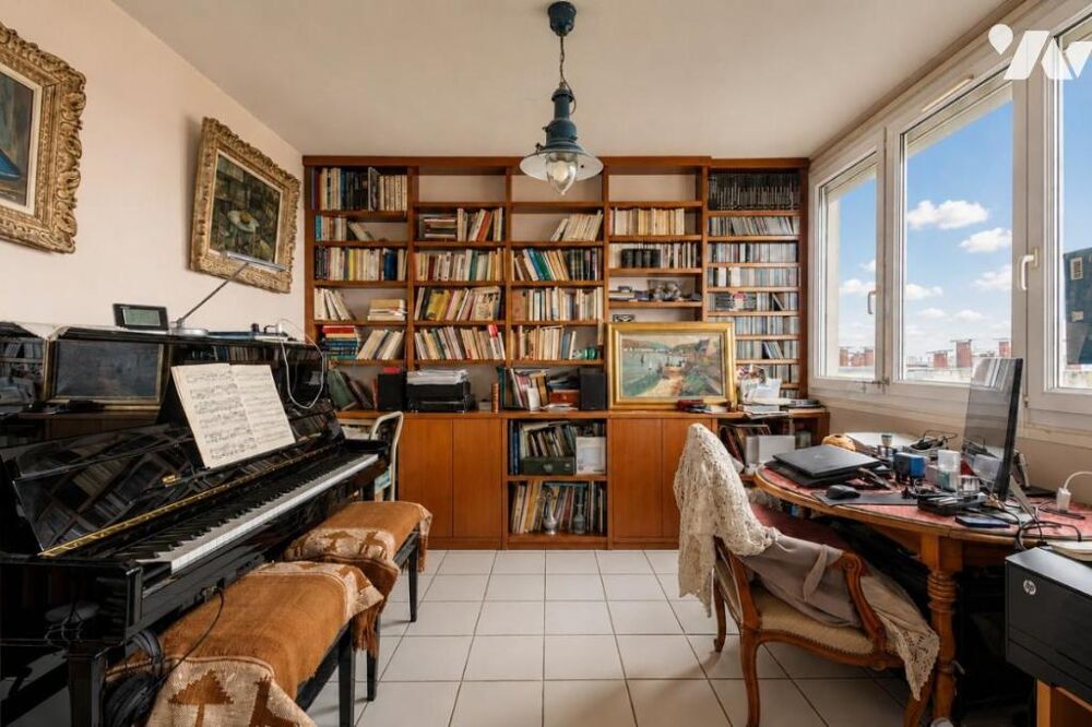 Vente Appartement VENTE en immo-interactif - Quartier Belleville - Appartement 7e étage avec vue panoramique Paris 20