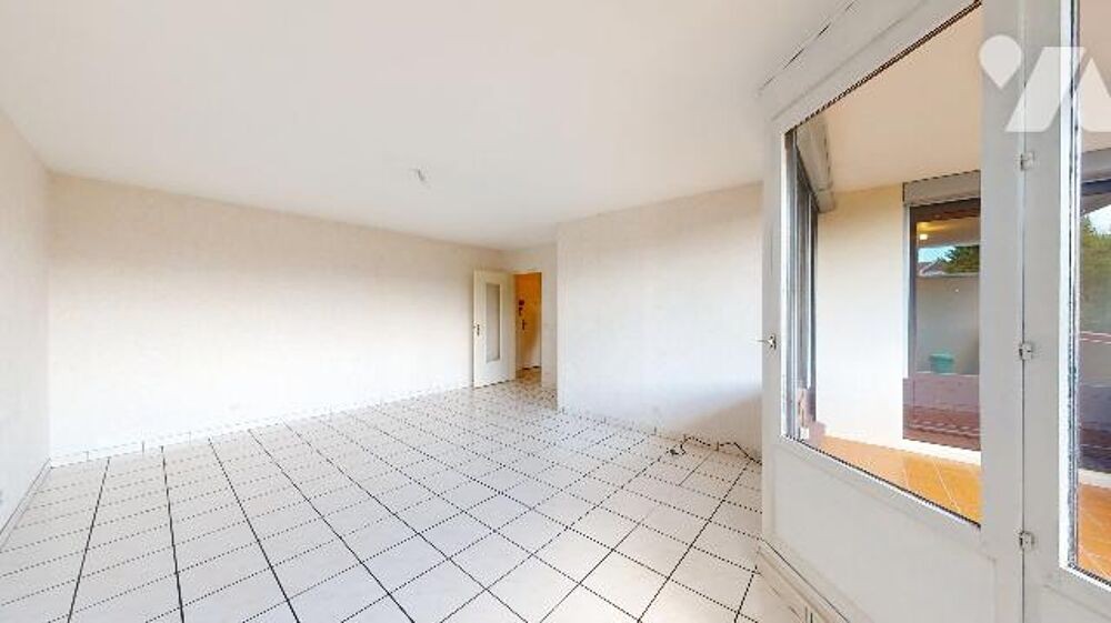 BELLEY  T4 DE 85 M² AVEC TERRASSE, GARAGE ET CAVE