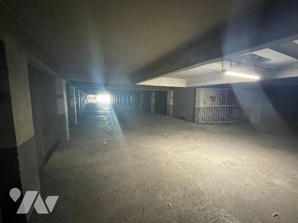Vente Parking/Garage Grand garage 3 véhicules, quartier CONCEPTION 81 rue CHATEAU PAYAN 13005 MARSEILLE Marseille 5