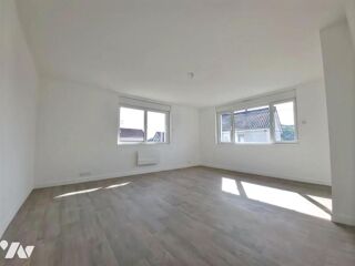 Location Appartement BEL APPARTEMENT SPACIEUX, LUMINEUX ET ENTIÈREMENT RÉNOVÉ AVEC PARKING ! Lumbres