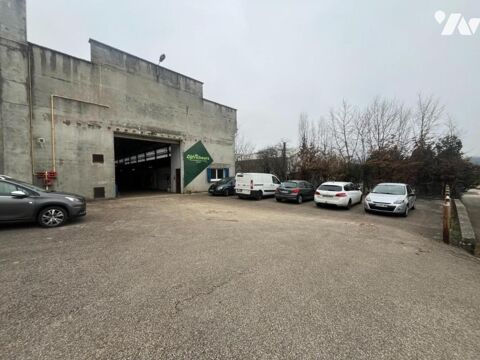 B&acirc;timent &agrave; usage artianal 330000 01100 Oyonnax