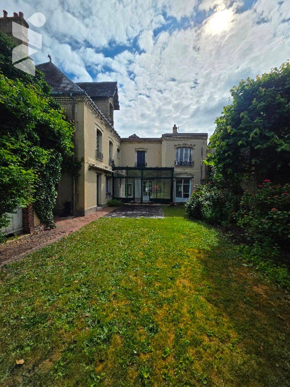 Verneuil sur Havre D'Iton - Maison Bourgeoise centre ville (11 pièces) sur parcelle de 1075 M2