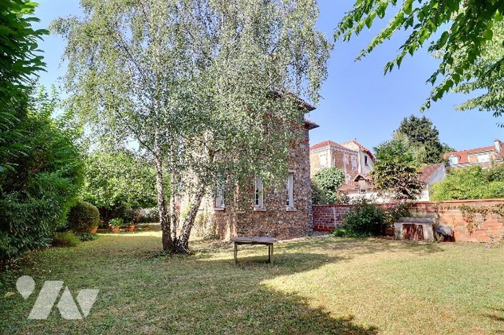 Vente Maison Maison à BOURG LA REINE - Rue du Petit Chambord, de 174.69 m² comprenant 8 pièces dont 4 chambres. Bourg-la-reine