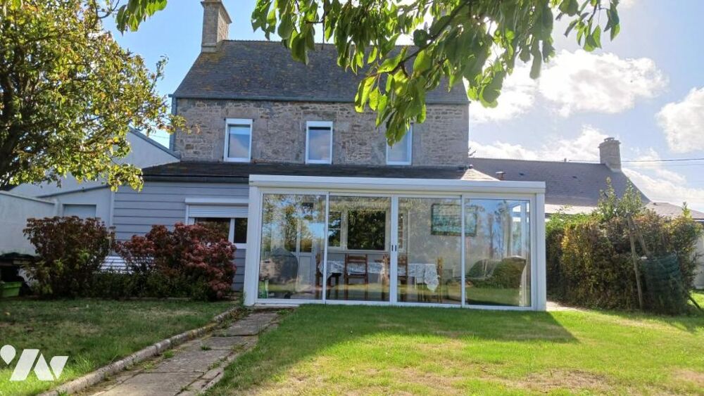 Maison en pierre à environ 2,5 km de la mer