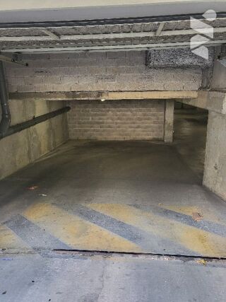  Parking / Garage � vendre 