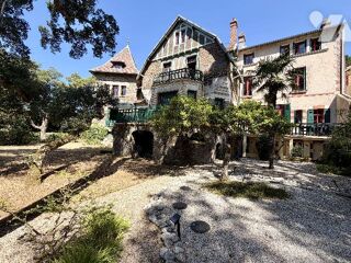  Maison à vendre 15 + pièces 777 m²