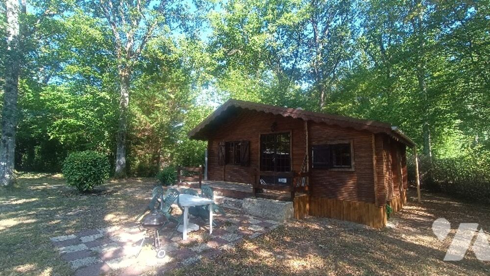 Domaine privé avec étang, Chalet de week-end de 34 m², 3 pièces terrain de 619 m².