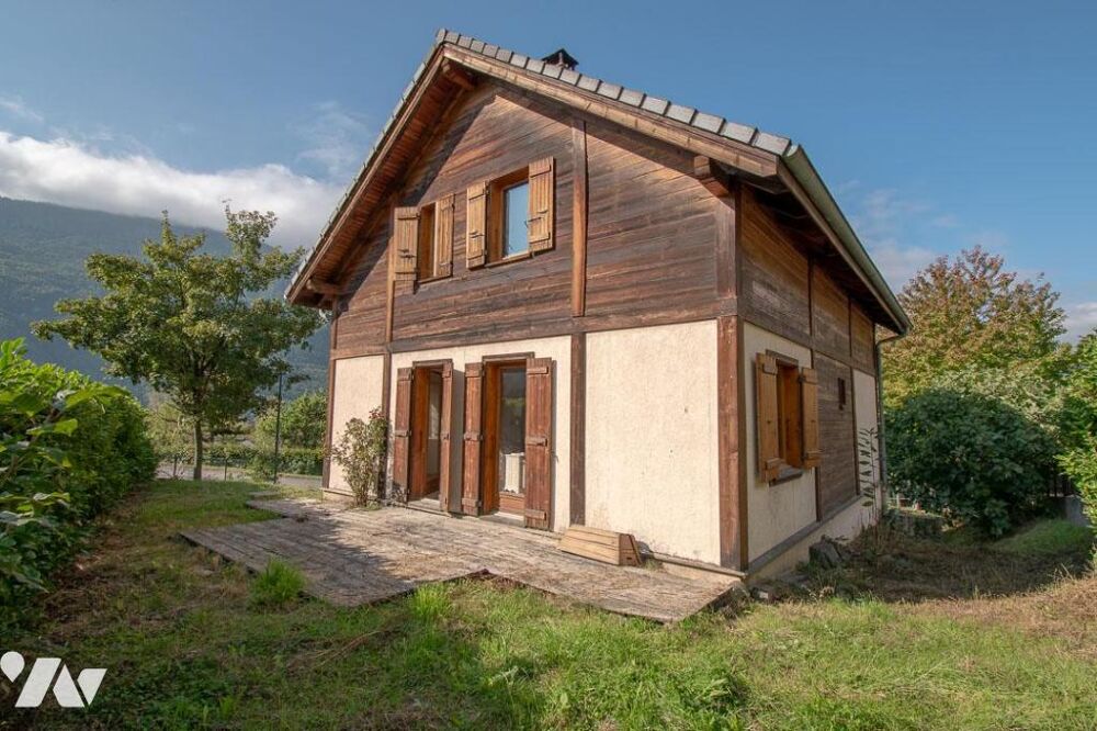 Maison individuelle 7 pièces  124,44 m² habitables  5 chambres & Grand garage  SAINT-JULIEN-MONT-