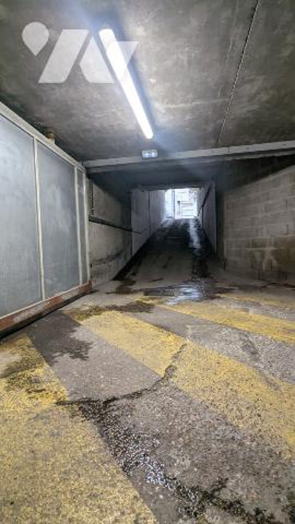 Vente Parking/Garage A Tours (37000), 24 rue de Clocheville, Garage clos de 13,5m² au sous-sol de l'ensemble immobilier Tours