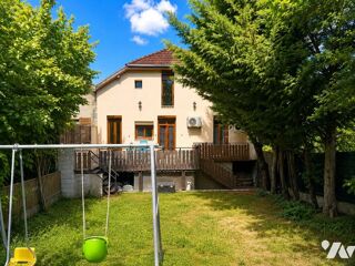 Vente Maison Maison de ville avec jardin, terrasse et grand garage – Aix-les-Bains Aix-les-bains