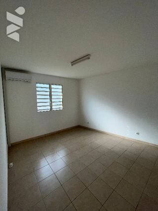  Appartement � louer 3 pi�ces 75 m�