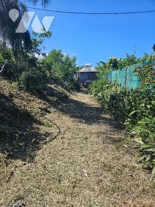  Terrain � vendre  Trois-bassins