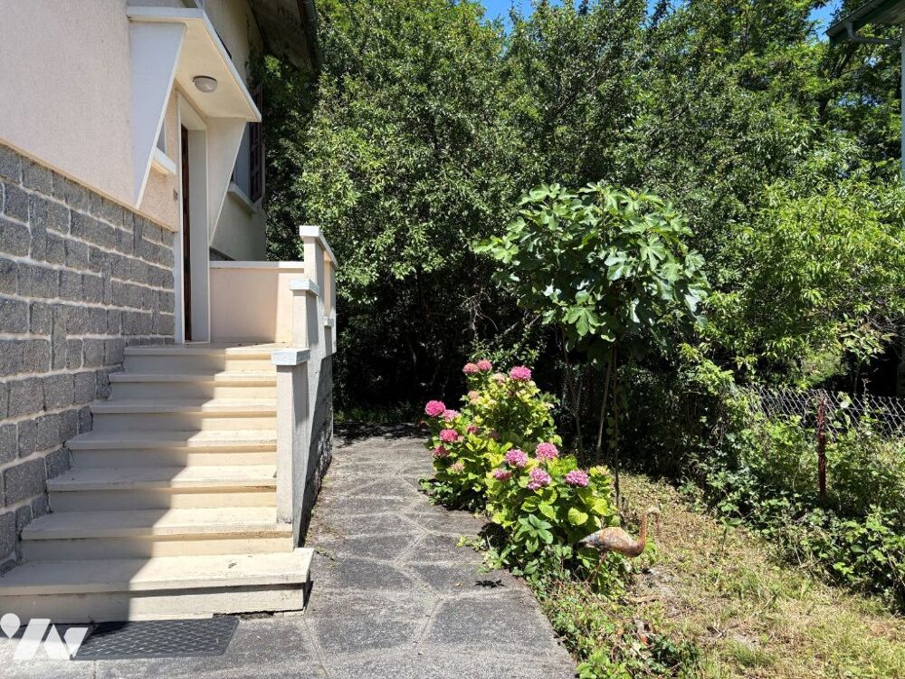 Vente Maison A proximité du secteur prisé de BISSY, Maison de ville à beau potentiel d'aménagement ! Cognin