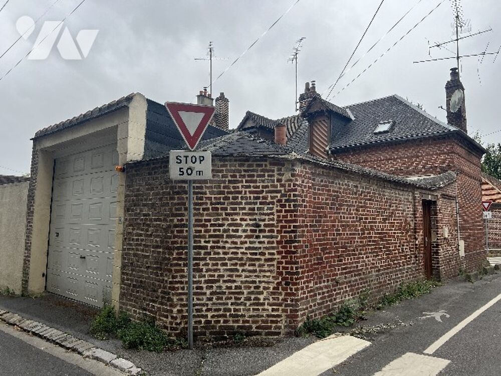 BEAUVAIS-VNI : maison 3 pièces avec cour et sous-sol.