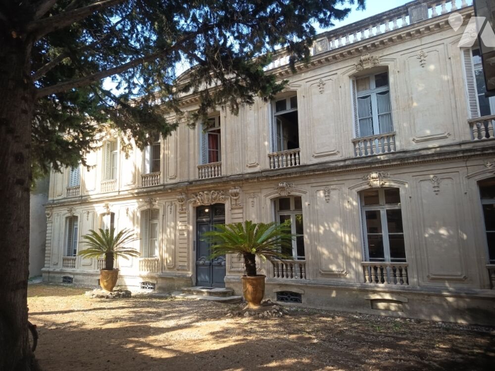 Vente Maison Hôtel particulier hyper centre 400 m2 habitables, maison de gardien, jardin. Montpellier
