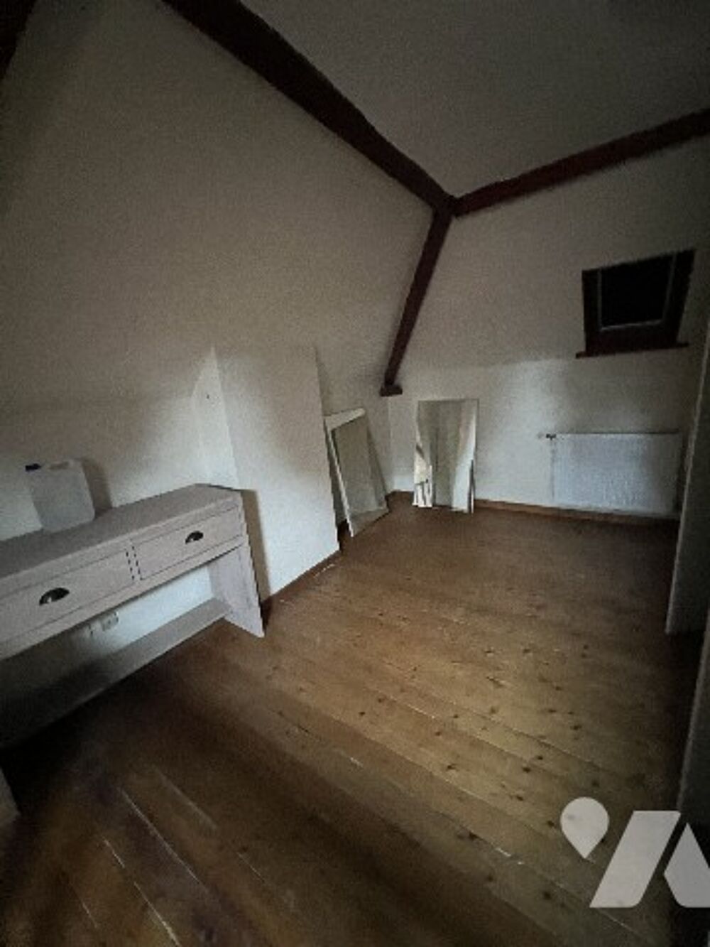 BEAUVAIS-VNI : maison 3 pièces avec cour et sous-sol.
