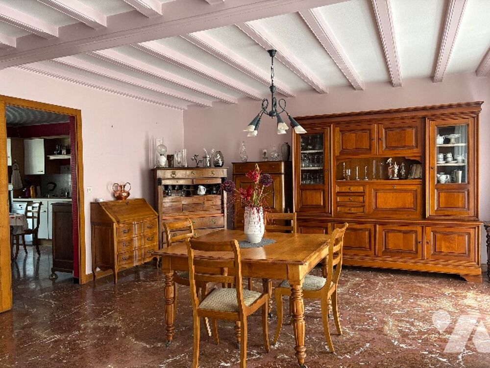 GEX - QUARTIER PERDTEMPS - Maison de ville - SH 120 m² - Garage, cave.