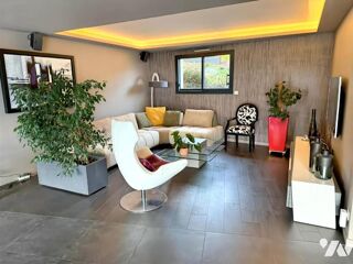  Maison à vendre 9 pièces 245 m²