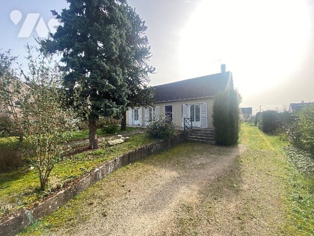 Maison sise a MAREAU AUX PRES comprenant 3 chambres, wc, salle de douche. Sous-sol total jardin