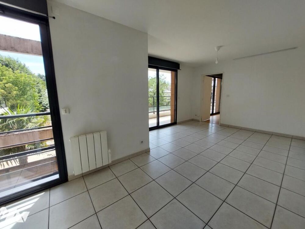IMMEUBLE DE STANDING - Terrasse de 19,80m² - Place de parking sous sol