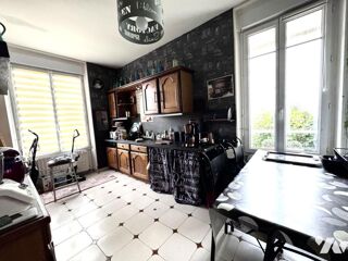  Maison à vendre 10 pièces 240 m²