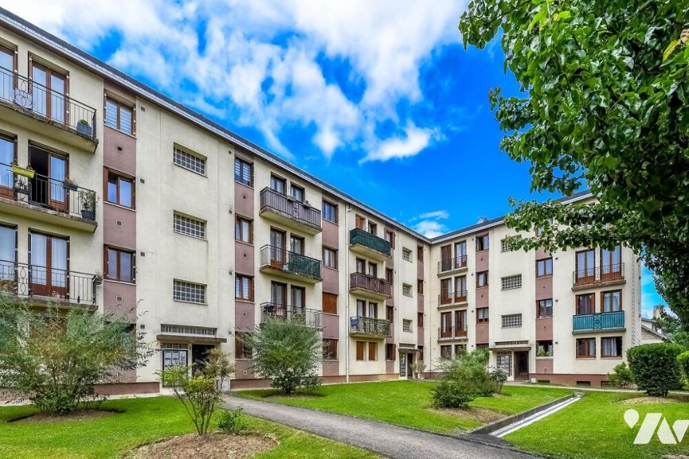 PROCHE CENTRE-VILLE - APPARTEMENT - 4 PIECES - 2 CHAMBRES - 66m2 - RENOVE