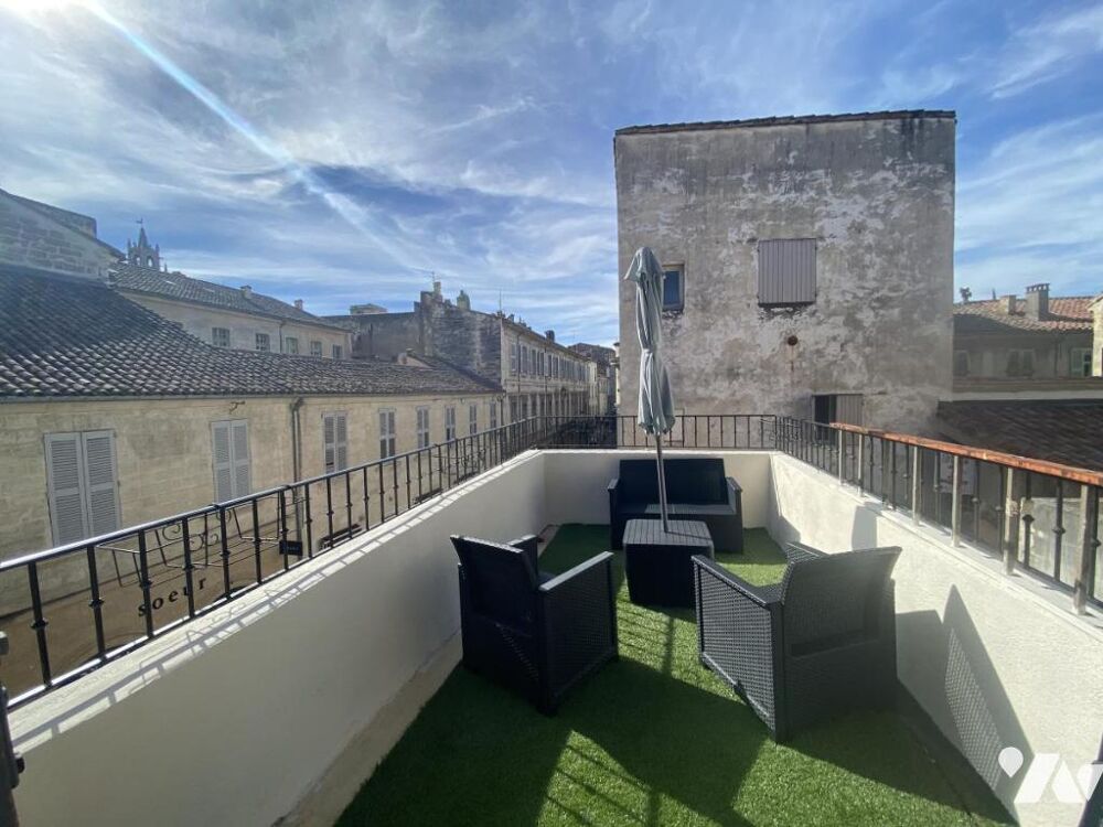 AVIGNON IM, rue J. Vernet, studio avec terrasse