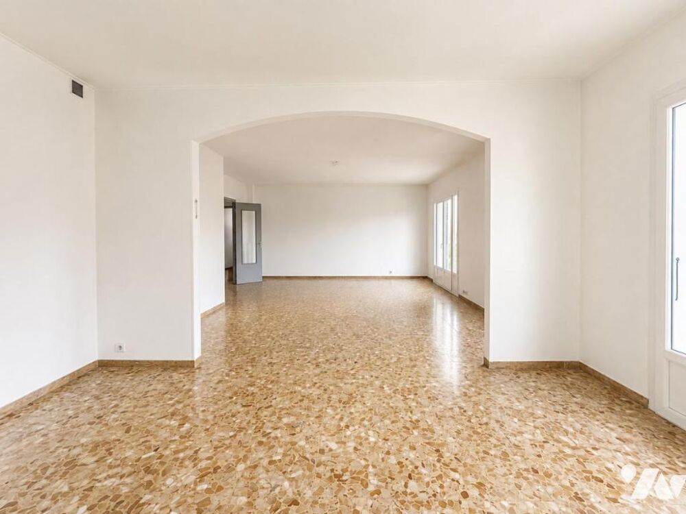 Vente Appartement SAINT LAURENT DU VAR - APPARTEMENT 147m² Saint-laurent-du-var
