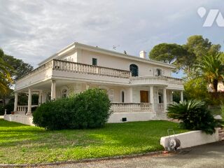  Maison � vendre 10 pi�ces 262 m�