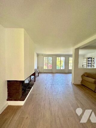  Maison  vendre 6 pices 200 m