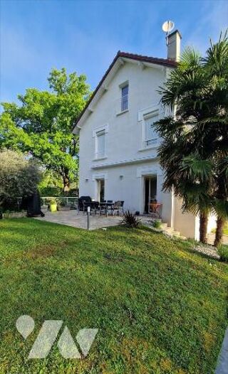  Maison  vendre 8 pices 249 m