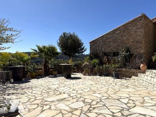 Maison 9 pièces 242 m² · à Carnoux-en-Provence · 242 m² · 680 000 €
